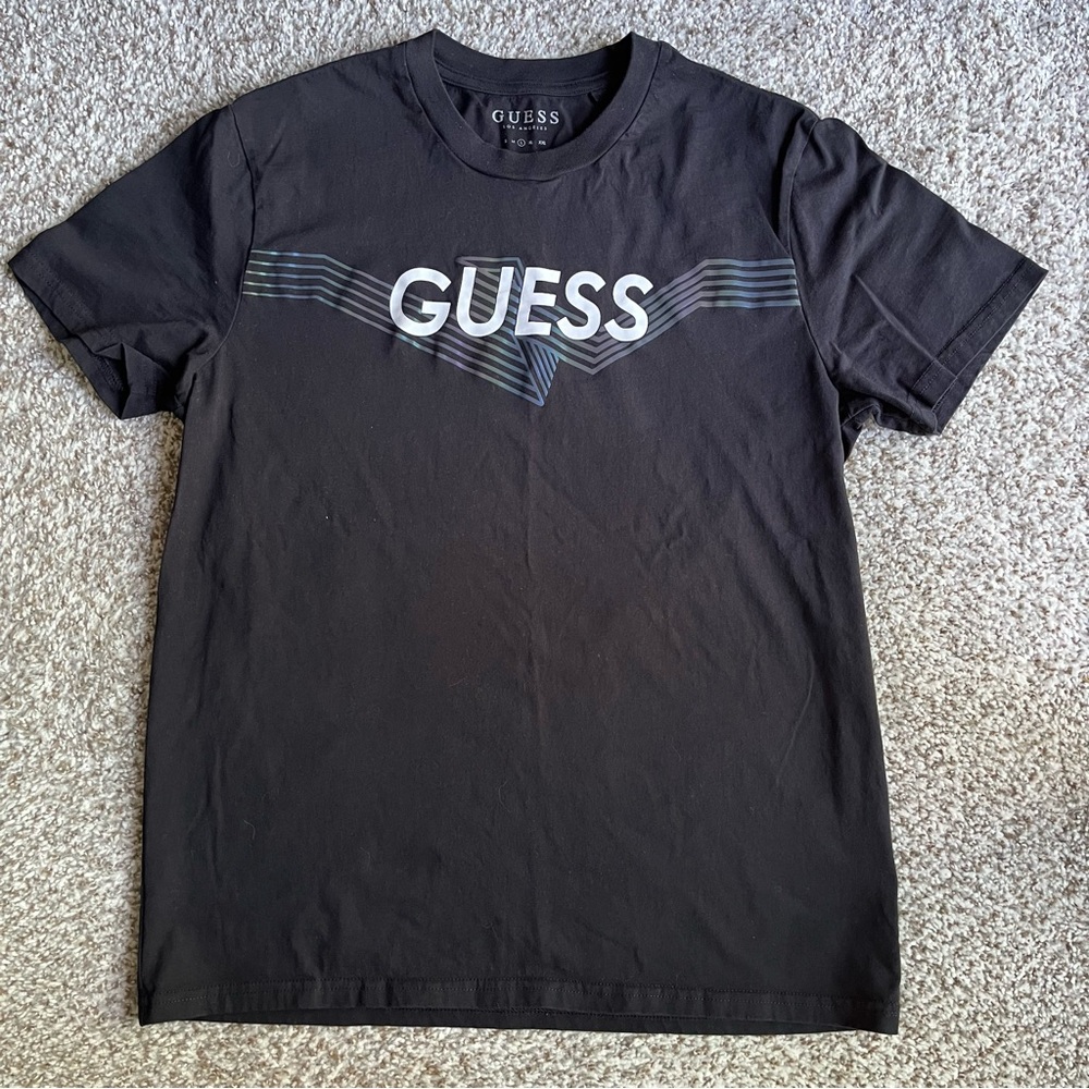 NWOT Men's Guess Graphic Tee size Large in Black